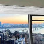 High Floor Hangang View #Openingpromotion #Turntable #Tv #Hotelbedding Duplex