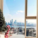 High Floor Hangang View #Openingpromotion #Turntable #Tv #Hotelbedding Duplex