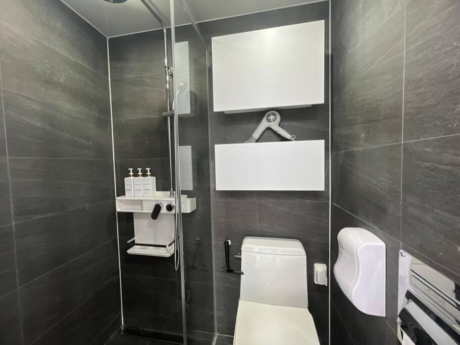 High Floor Hangang View #openingpromotion #turntable #tv #hotelbedding Duplex Apartment